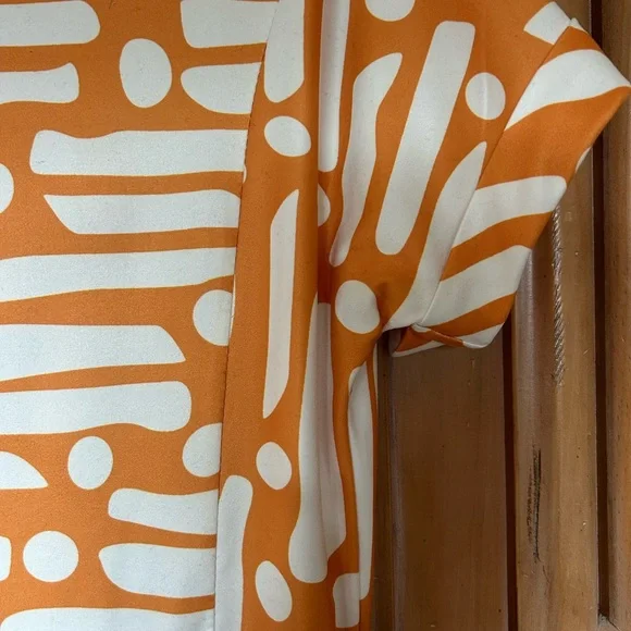 Naggoo short sleeve, knee length print dress, side pockets, size M - Picture 2 of 2